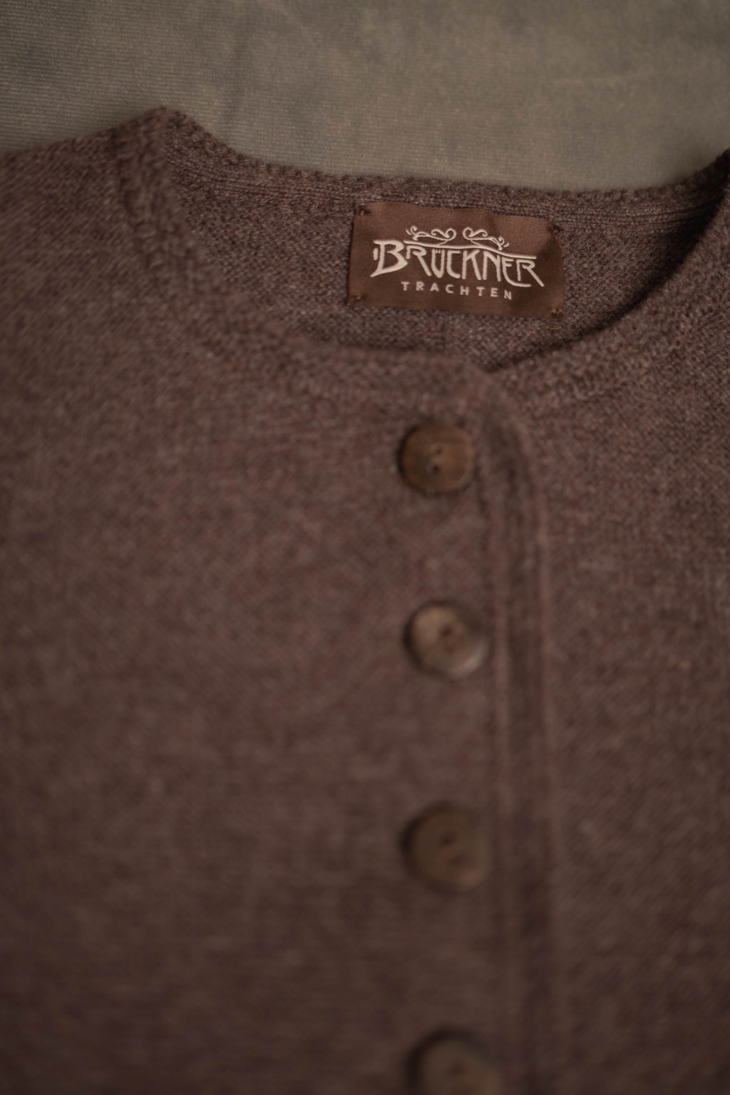 Strickjacke dunkelbraun-rinde