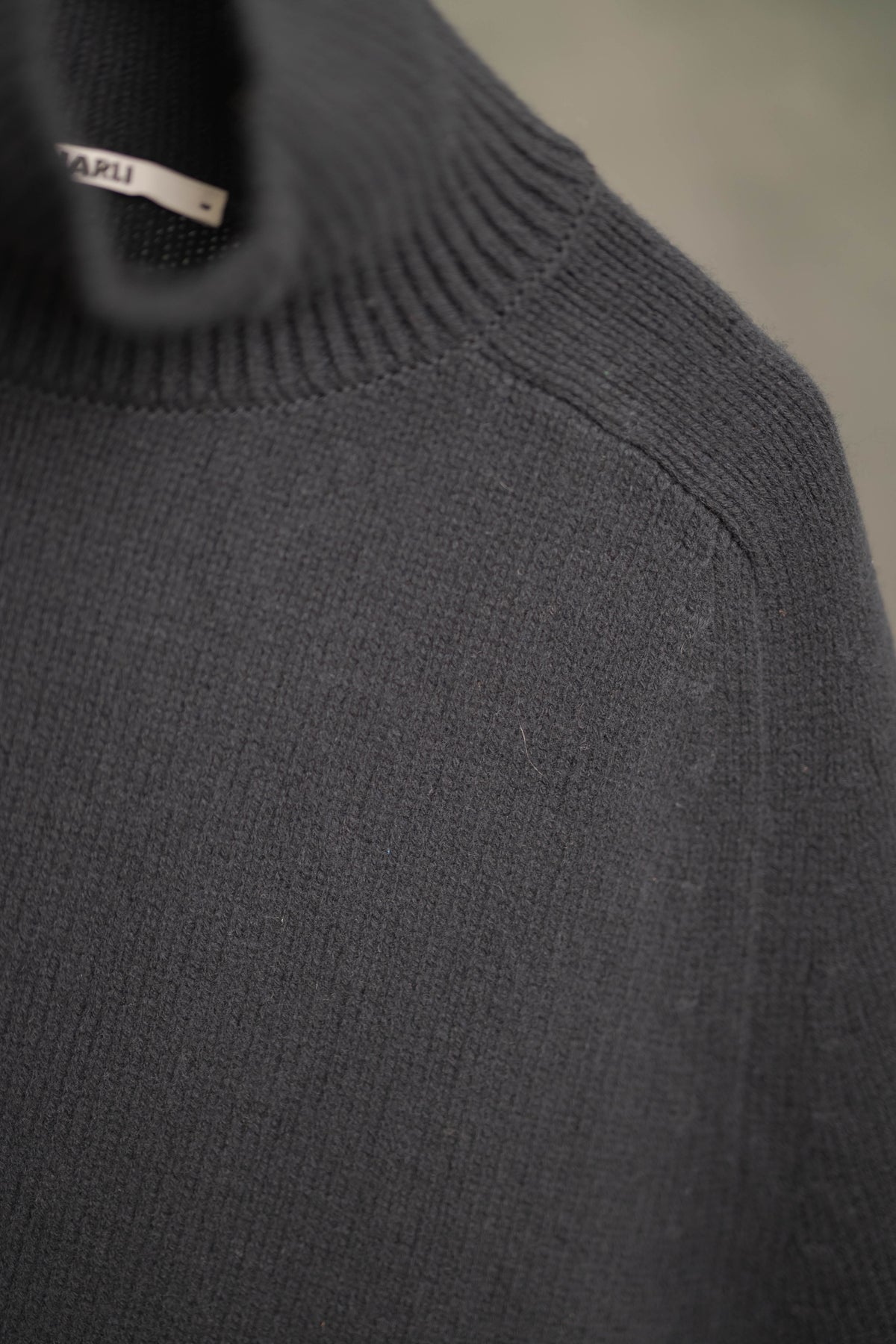 Strickpullover mit Rollkragen dunkelblau