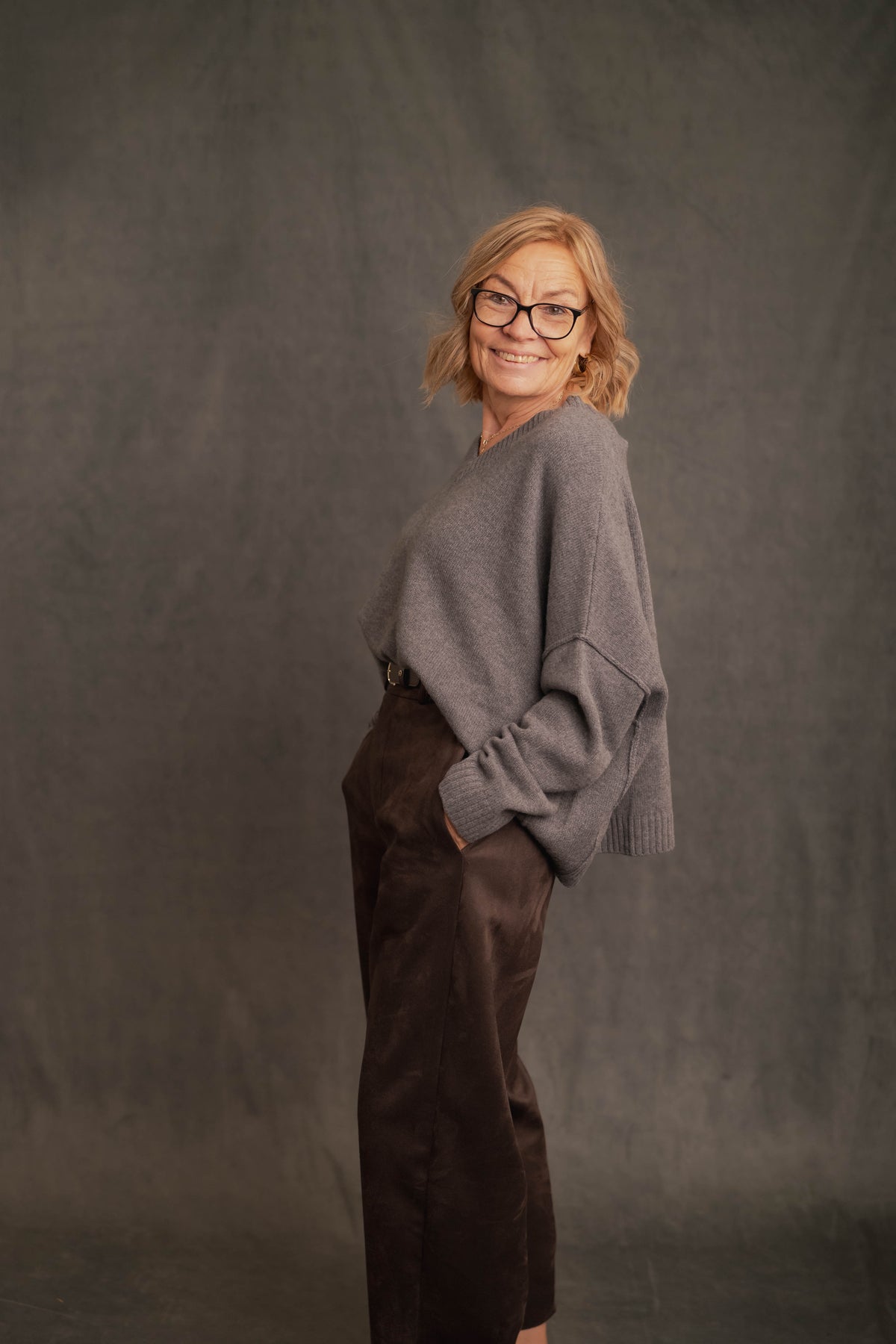 Oversize Strickpullover V-Ausschnitt grau