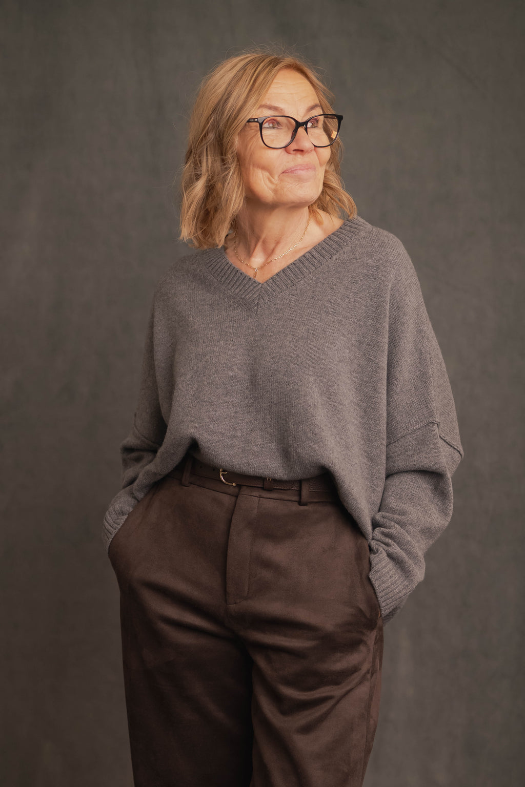 Oversize Strickpullover V-Ausschnitt grau