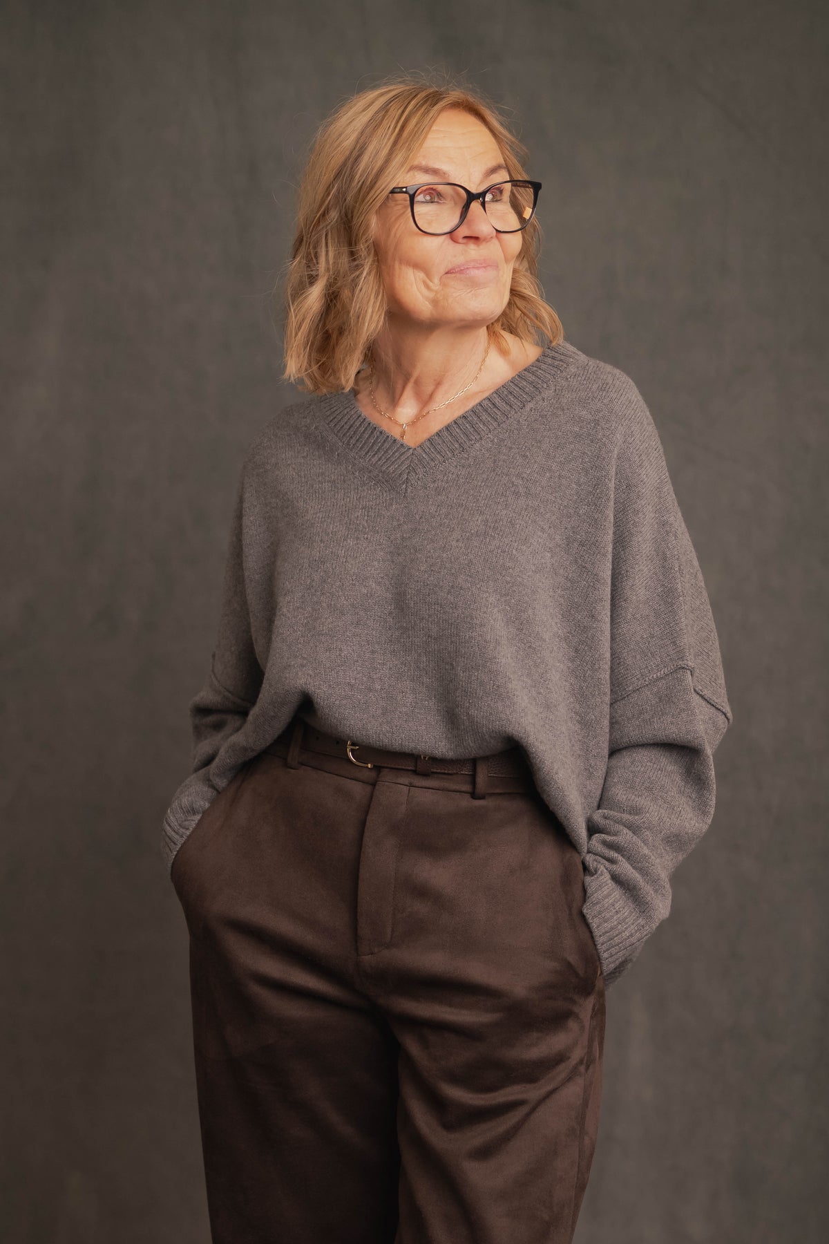 Oversize Strickpullover V-Ausschnitt grau