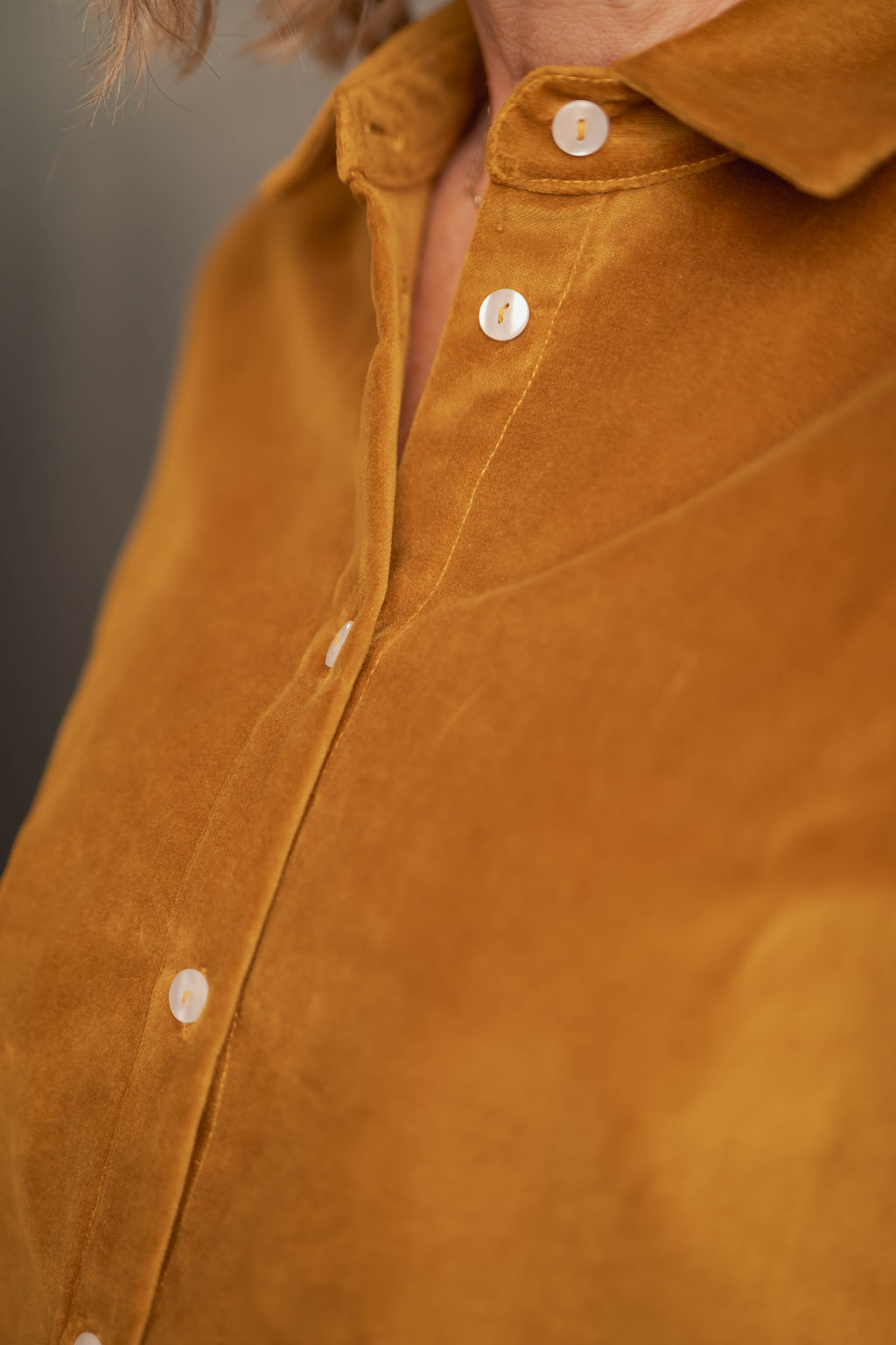 Samtbluse gold-gelb