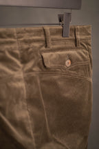 Cordhose Turin in olivgrün