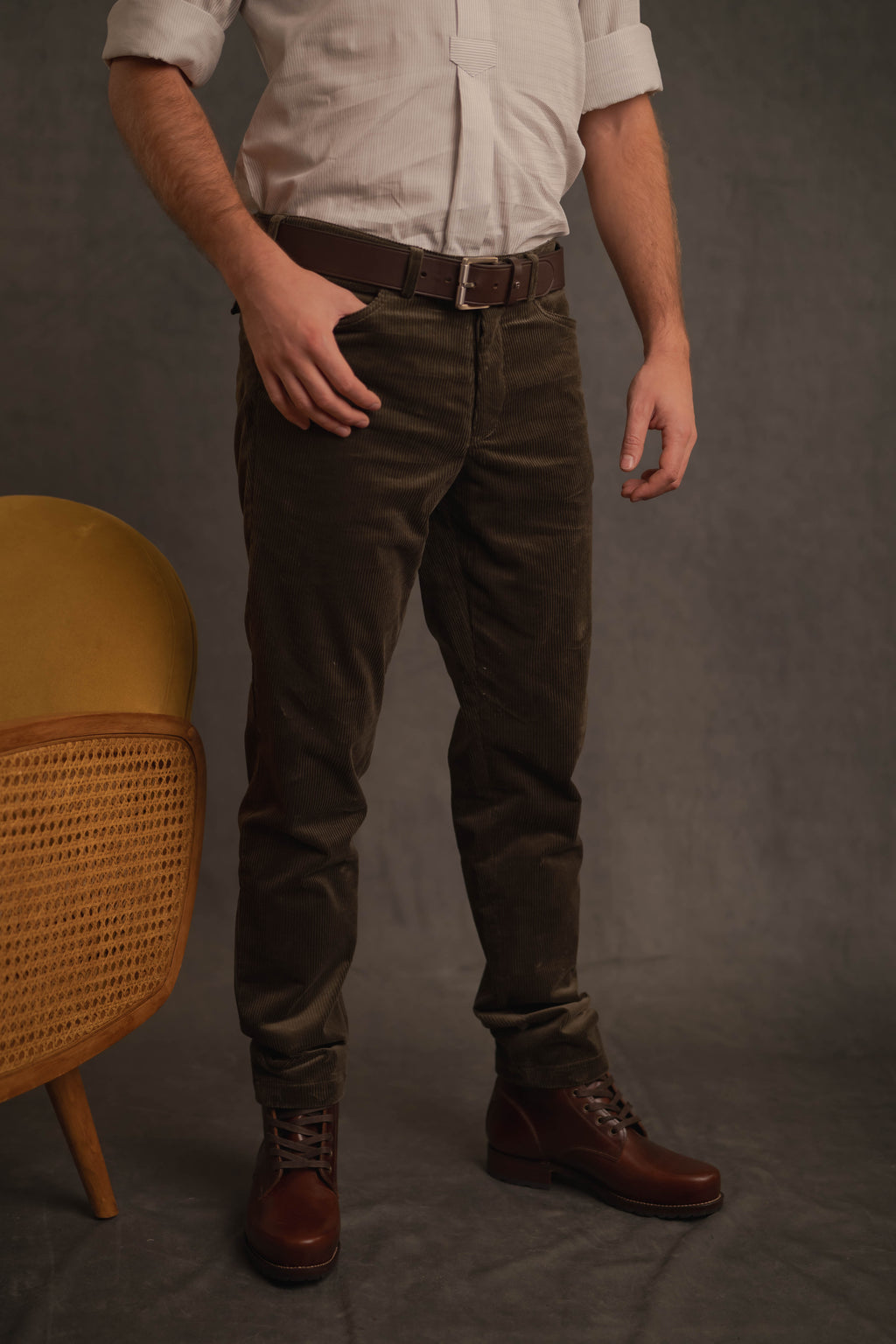 Cordhose Turin in olivgrün