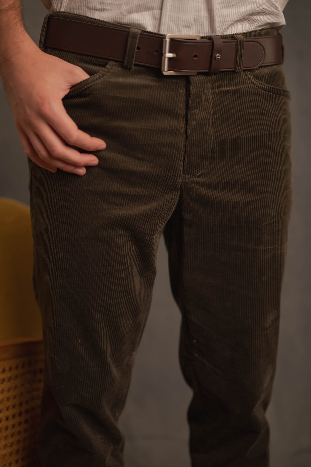 Cordhose Turin in olivgrün