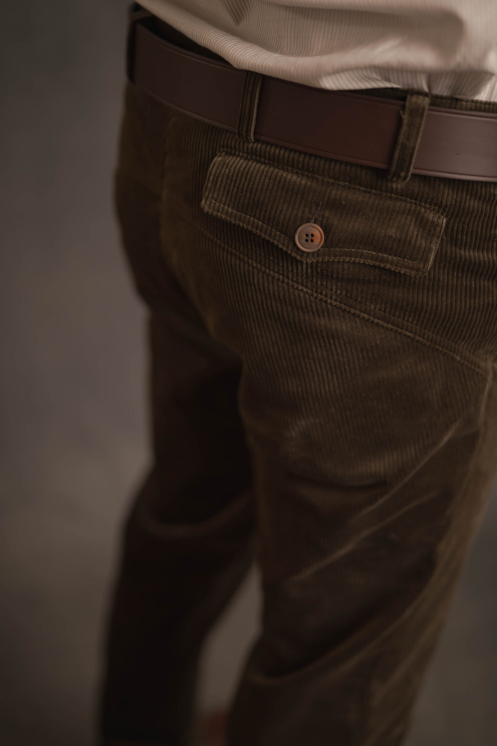 Cordhose Turin in olivgrün