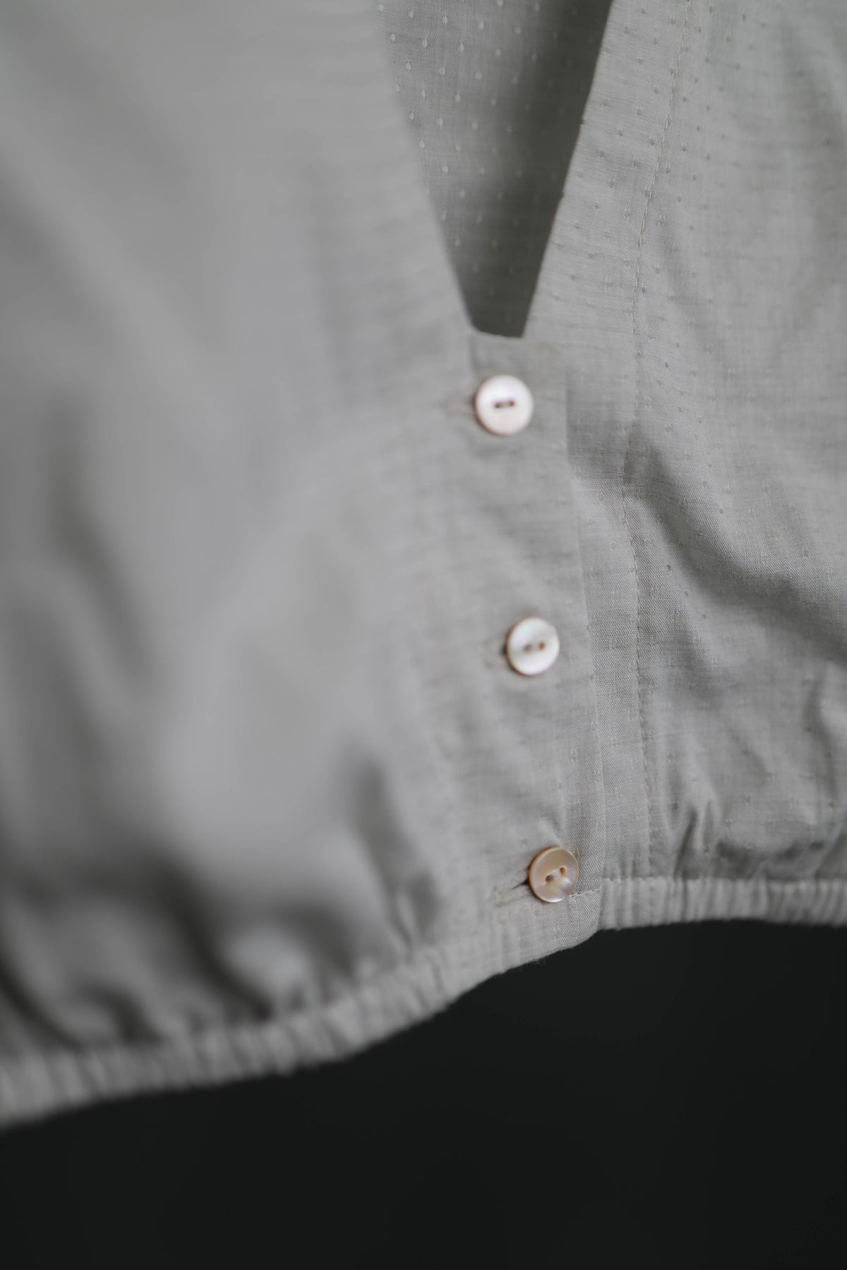 Dirndlbluse Tupfen salbei