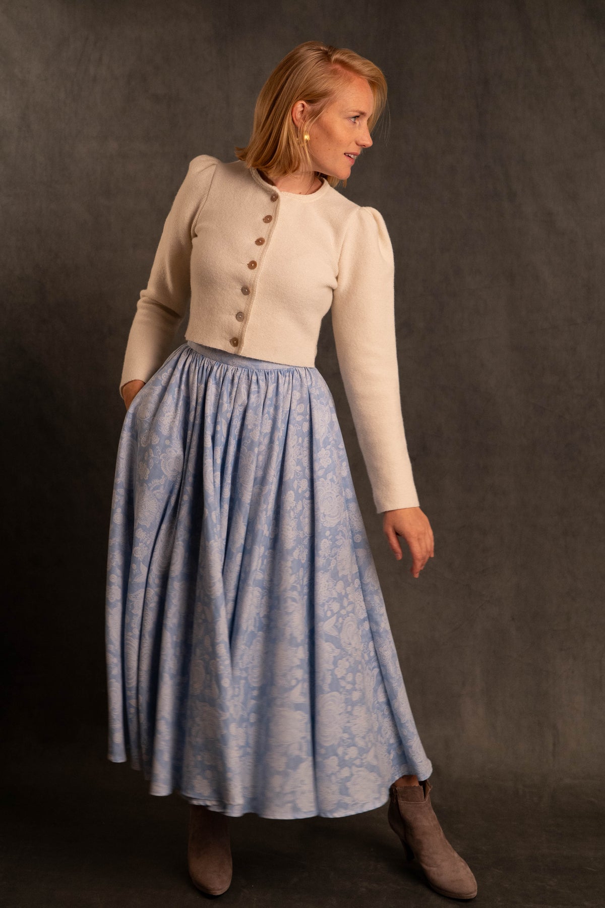 Kurze Strickjacke
